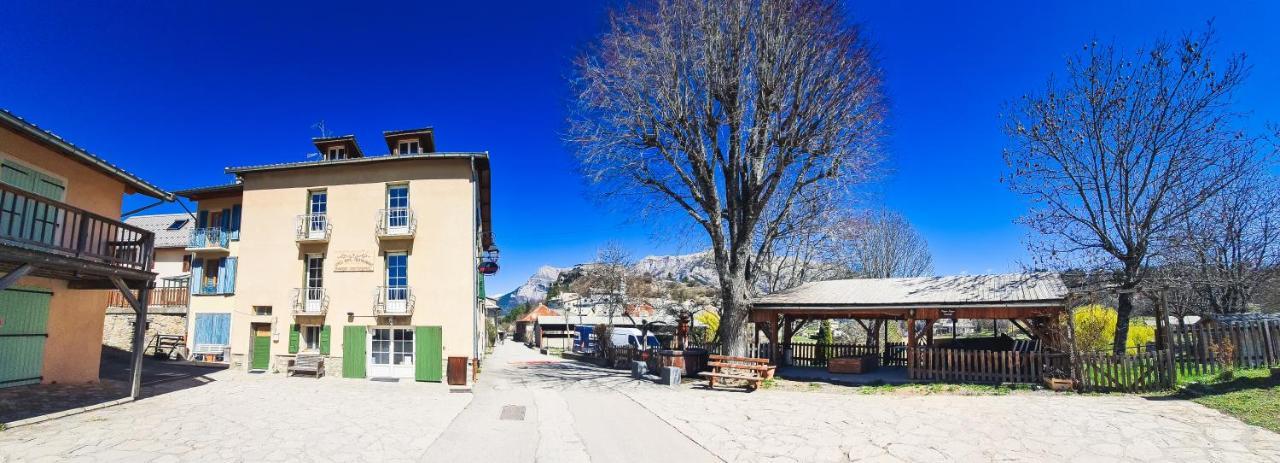 L'Auberge Saint-Vincent-les-Forts Экстерьер фото